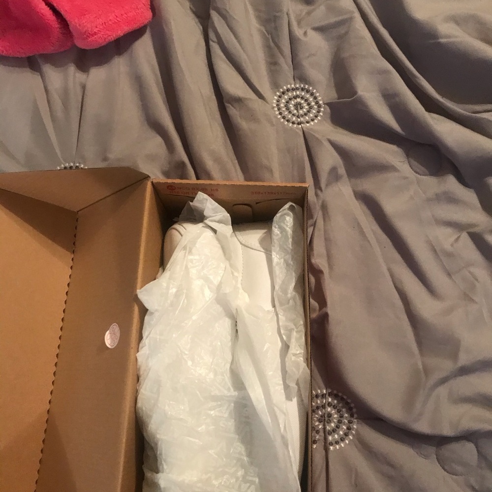 Vans - Picture 2 of 5